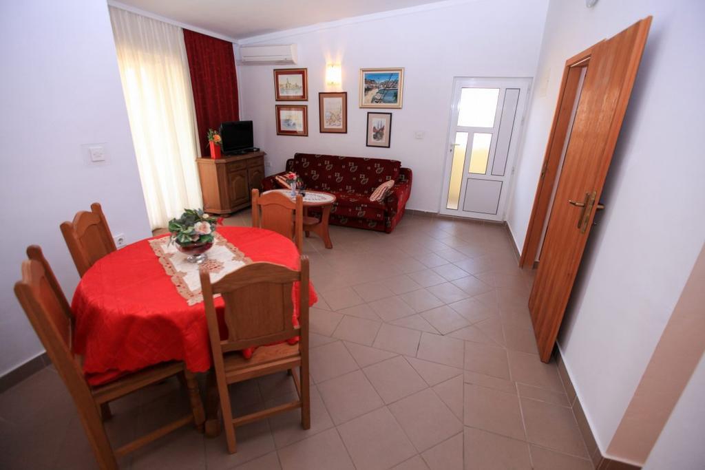 Apartments Franc بوفليانا الغرفة الصورة